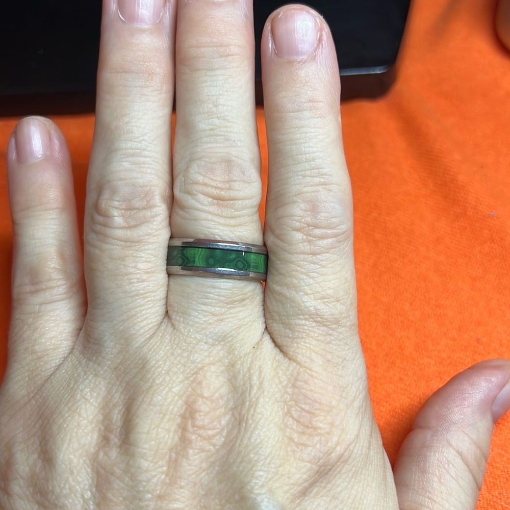 Green inlay size 10